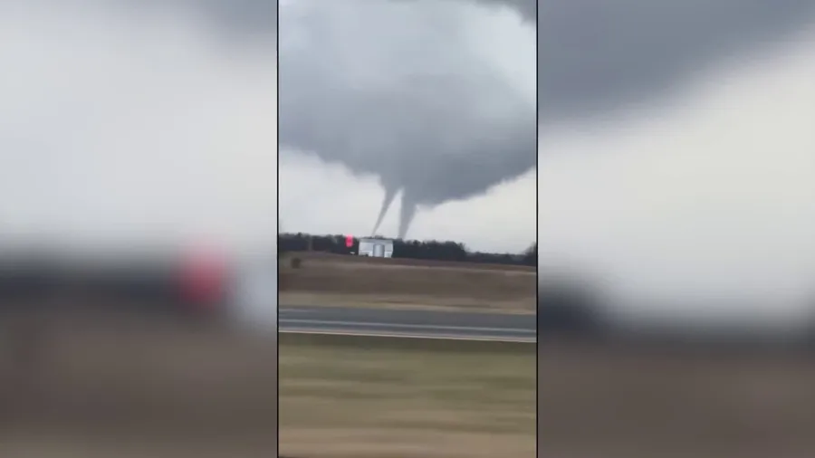 Watch: Pair of funnels merge into tornado near Williamstown, Ohio