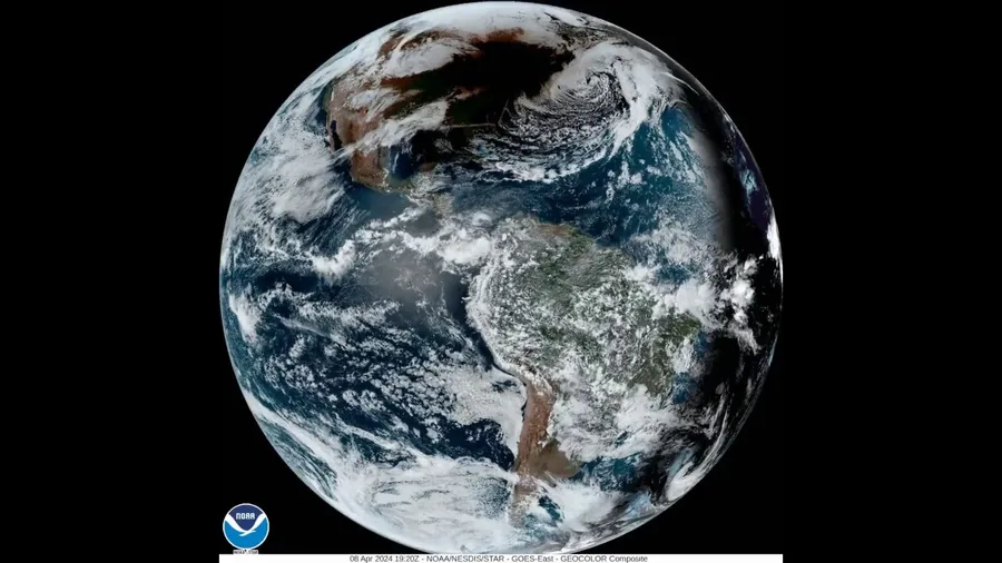 NOAA satellite captures total solar eclipse moving across America