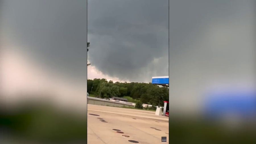 Gas station canopy goes flying as tornado strikes Mountain View, Missouri