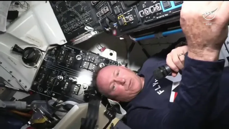 Astronauts provide on orbit tour of Boeing Starliner