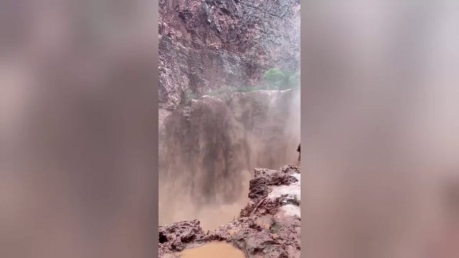 Flash flooding strands hikers in northern Arizona