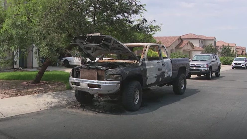 Lightning strikes man's truck in Arizona. (Video: FOX10 / KSAZ-TV)