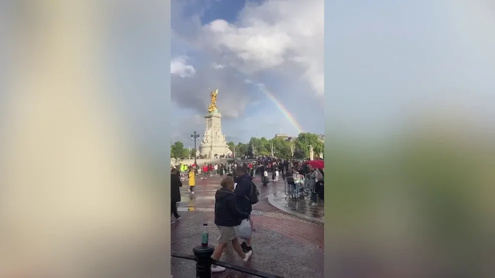 Video captures a rainbow near Buckingham Palace and the Victoria Memorial after Queen Elizabeth's death on Thursday, September 8. 