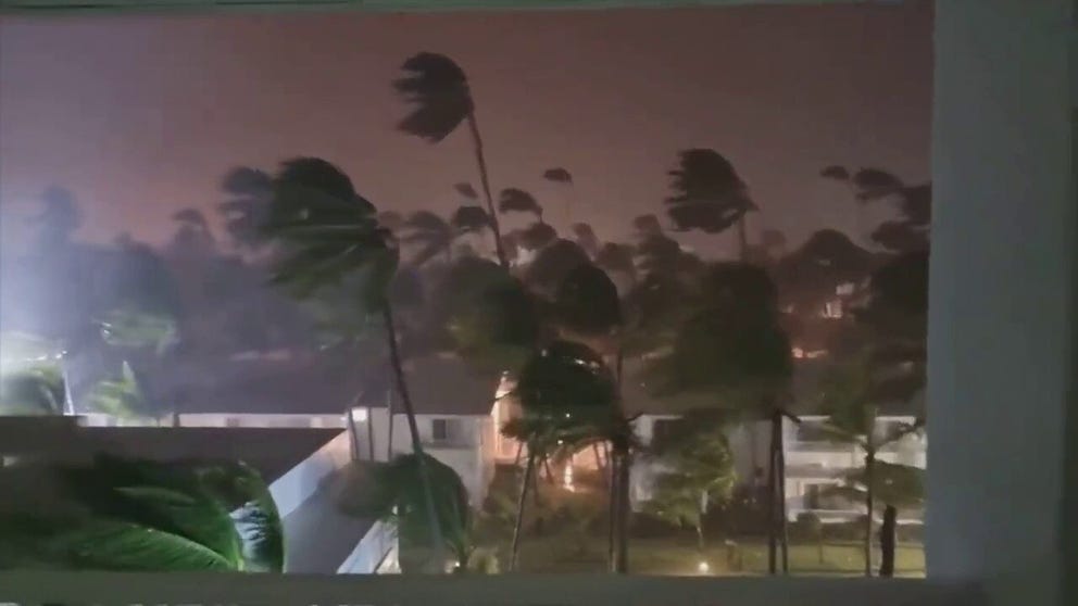 Video shows moments leading up to Hurricane Fiona's landfall in the Dominican Republic and as the storm roared ashore.