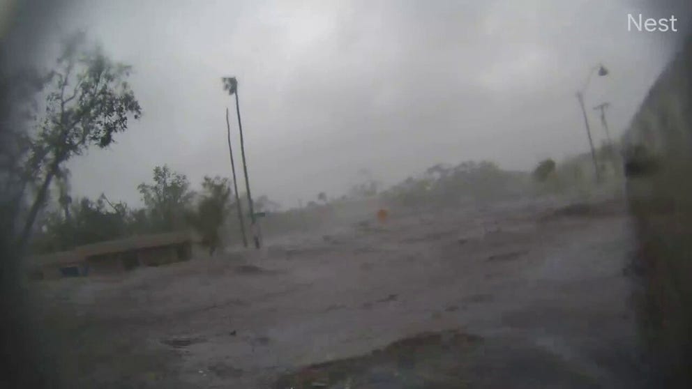 Timelapse video shows how quickly storm surge inundated Fort Myers on Wednesday during Ian. 