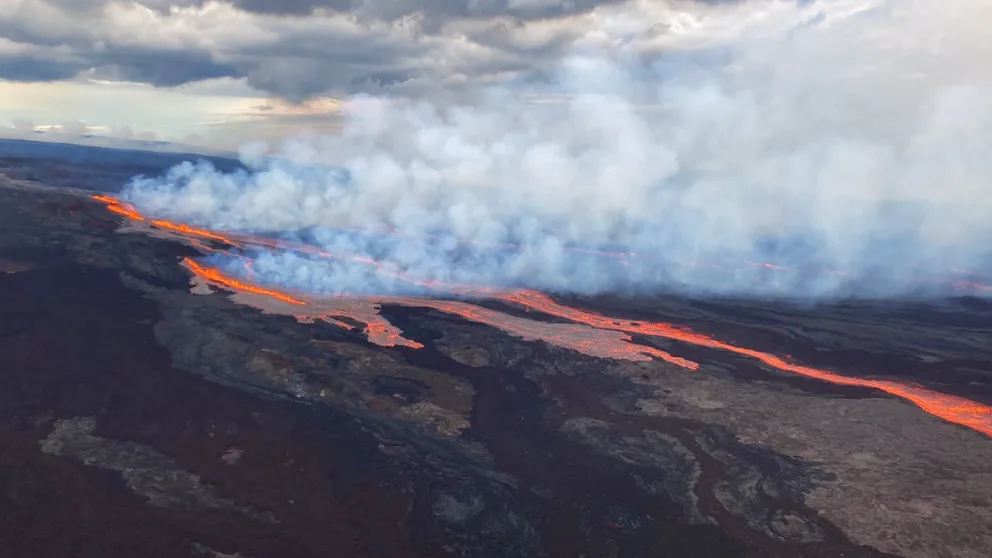 The November 27 eruption is the first since 1984 for Mauna Loa—ending its longest quiet period on record. 