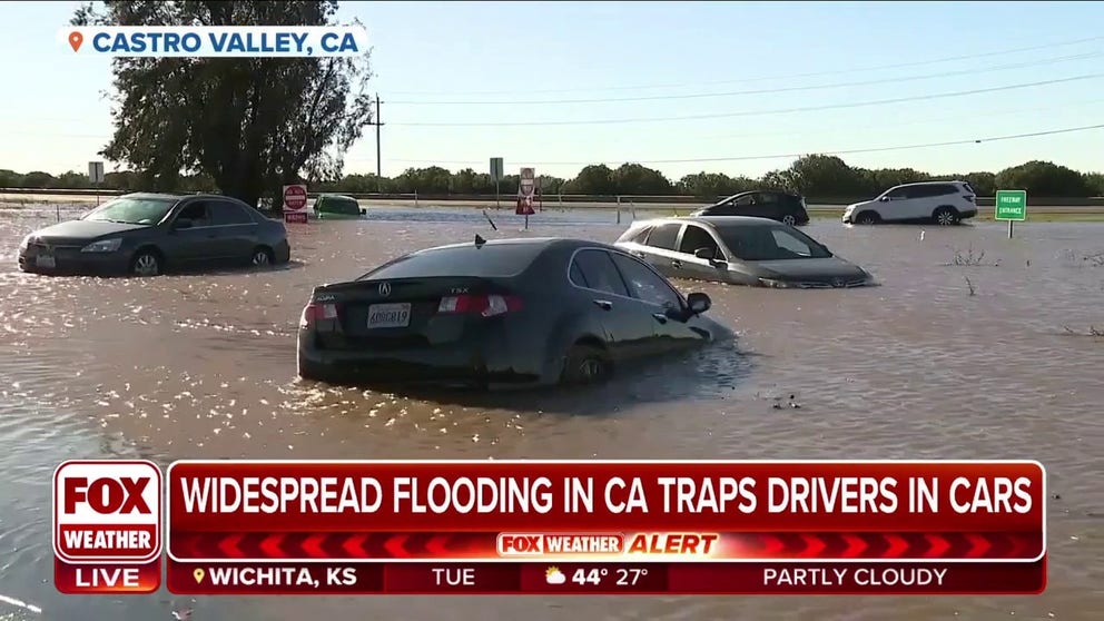 Widespread flooding in California from atmospheric river traps drivers ...