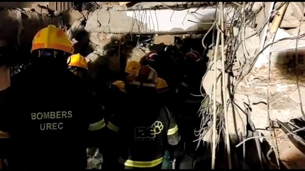 Rescuers were able to save a 12-year-old girl and her father from beneath the rubble of a collapsed building in Turkey. According to the Spanish volunteer nonprofit organization Intervencion Ayuda y Emergencias (IAE), rescuers were able to free both of them after about six hours of work.