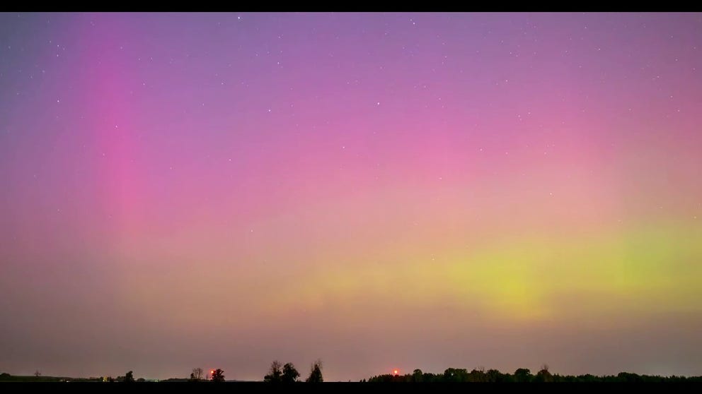 Aurora lights danced over Ottawa, Canada on Aug. 4 turning the sky bright pink. (Video: Andrea Girones via Storyful)
