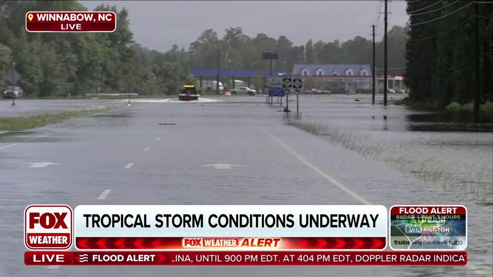 Flooding closes roads, impacts wildlife in Winnabow, North Carolina | Latest Weather Clips | FOX Weather