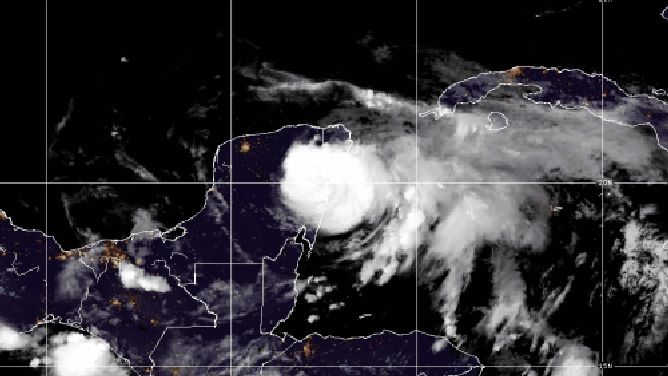 Hurricane Grace satellite loop landfall 8-19-21