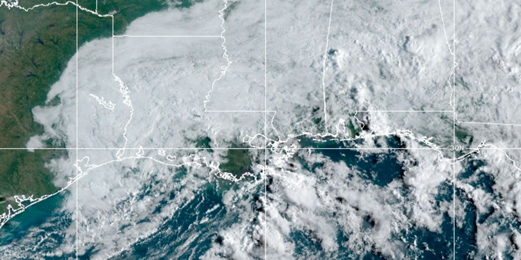 Remnants of Nicholas bringing more heavy rain to Gulf Coast on Thursday ...