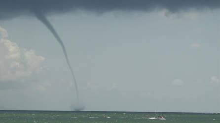 Great Lakes under threat of waterspout outbreak as chilly air mass moves in