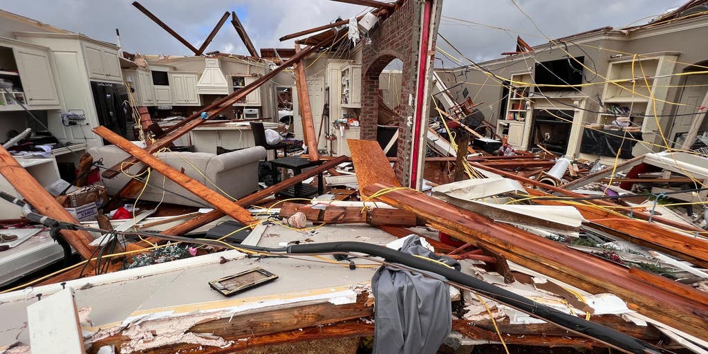 Lake Charles man's home damaged by hurricanes, now has to cleanup from