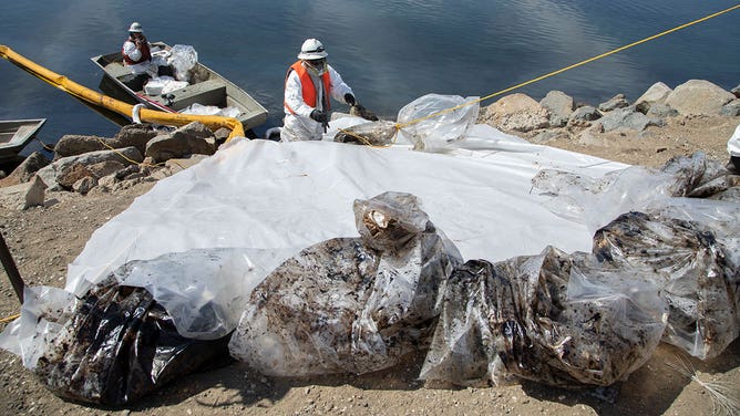 Huntington Beach oil spill 10/3/21