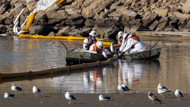 Huntington Beach oil spill 10/3/21