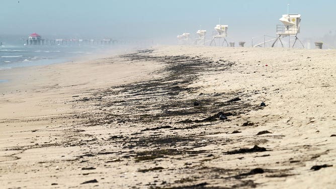 Huntington Beach oil spill 10/3/21