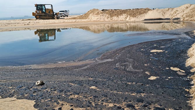 Huntington Beach oil spill 10/3/21