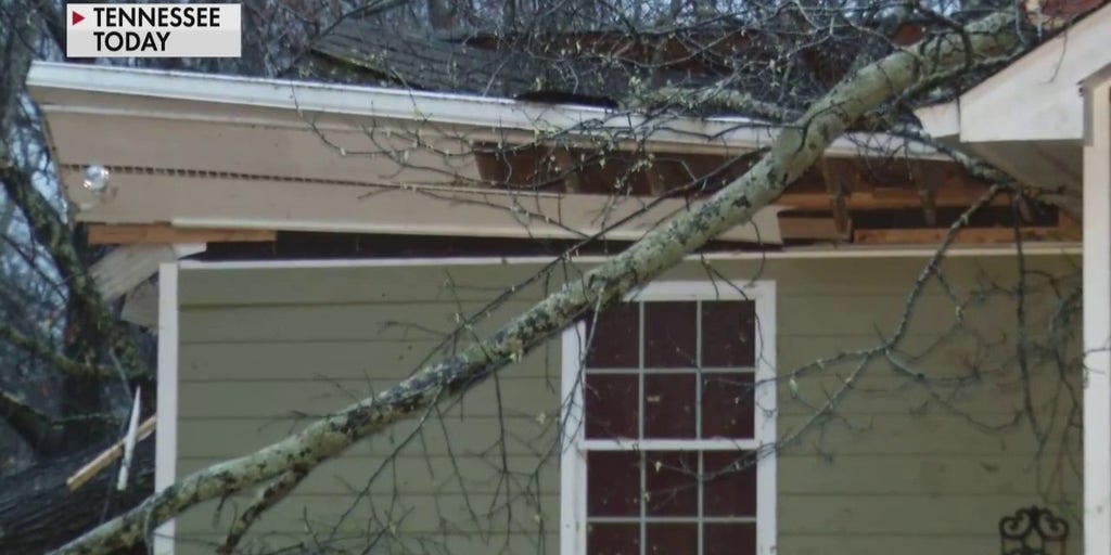 4 dead after tornadoes hit Tennessee Fox Weather(02)