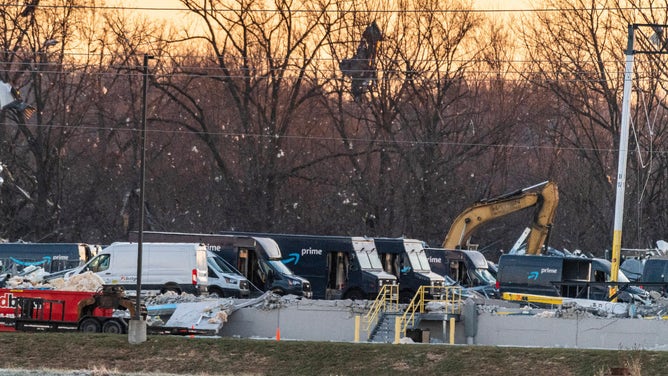 Amazon Warehouse tornado damage IL 12/21