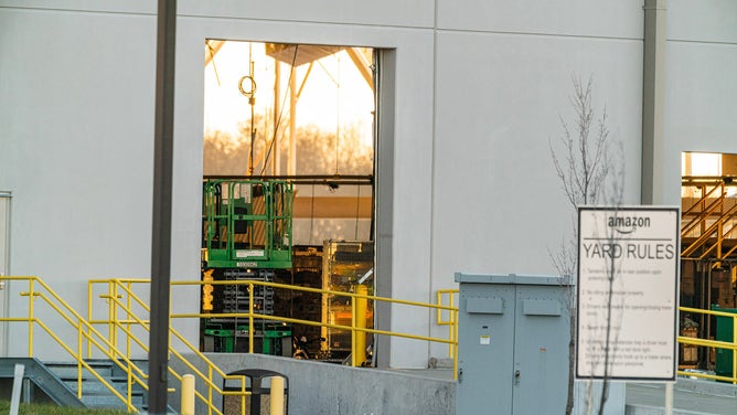 Amazon Warehouse tornado damage IL 12/21