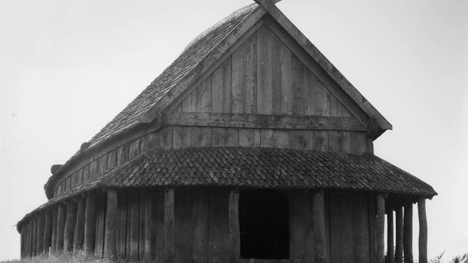 Exterior view oExterior view of reconstructed 10th-century Viking barracks in Trelleborg, Sweden. f reconstructed Viking barracks in Trelleborg, Sweden.