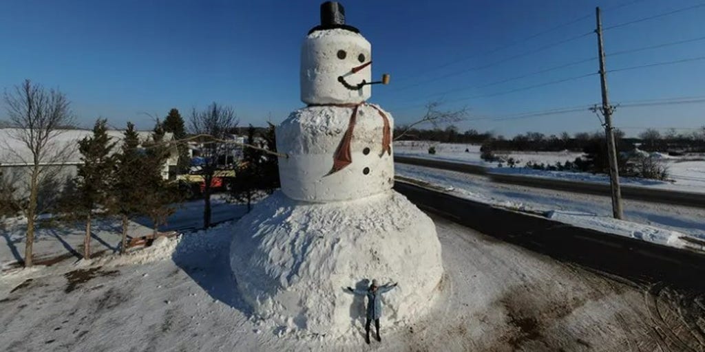 Family builds 40foottall snowman in Wisconsin Fox Weather
