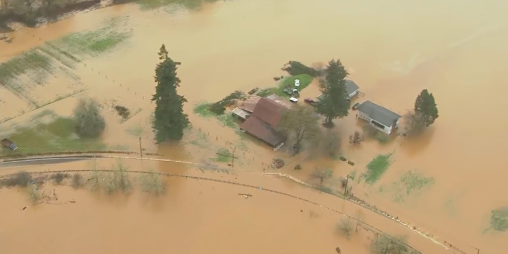 Washington man dies after car swept away in floodwaters Fox Weather