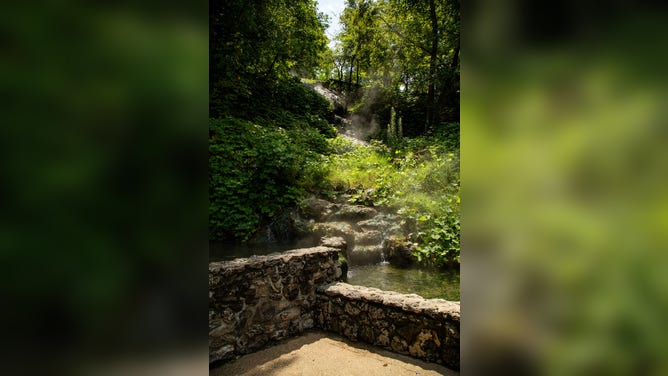 Hot Water Cascade, the largest visible spring in Hot Springs National Park.