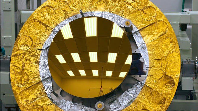 Jwst mirror hot sale