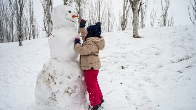 Before 'Frosty': The origin story of the modern snowman | Fox Weather