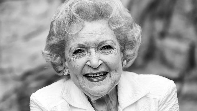 Actress Betty White attends The Greater Los Angeles Zoo Association's (GLAZA) 45th Annual Beastly Ball at the Los Angeles Zoo on June 20, 2015 in Los Angeles, California. (Photo by Amanda Edwards/WireImage)