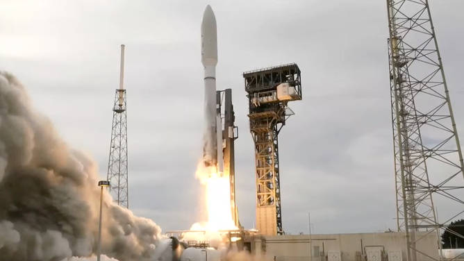 The ULA Atlas V 511 launches from Cape Canaveral, Fla. on Jan. 21, 2022 with the USSF-8 mission.