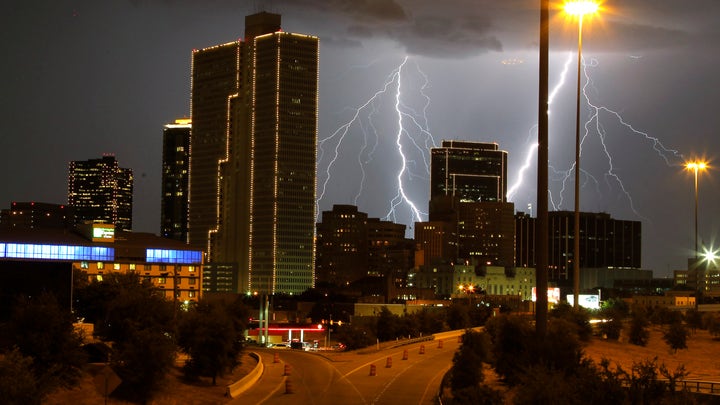 US struck by 194 million bolts of lightning last year, led by Texas' 42  million strikes