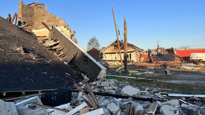 Arabi, Louisiana tornado damage 3-23-22