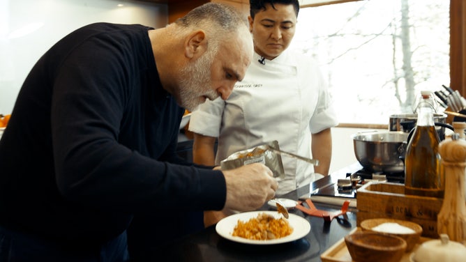 Chef Jose Andres and ThinkFoodGroup's Charisse Grey work on dishes for the Axiom-1 mission. (Image: ThinkFoodGroup)