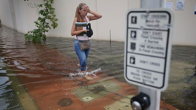 Sunny-day flooding in Miami 2015