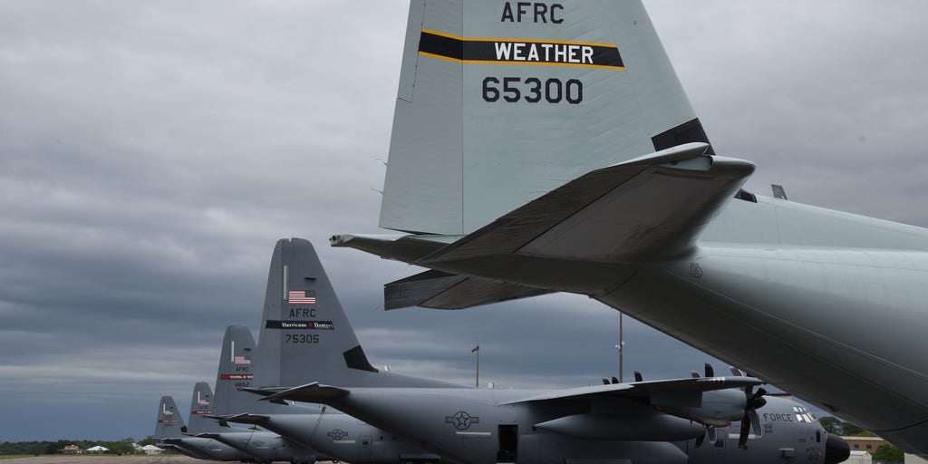 hurricane hunters air force