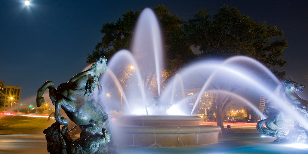 Fountains of Reign: Kansas City Royals Unveil New City Connect