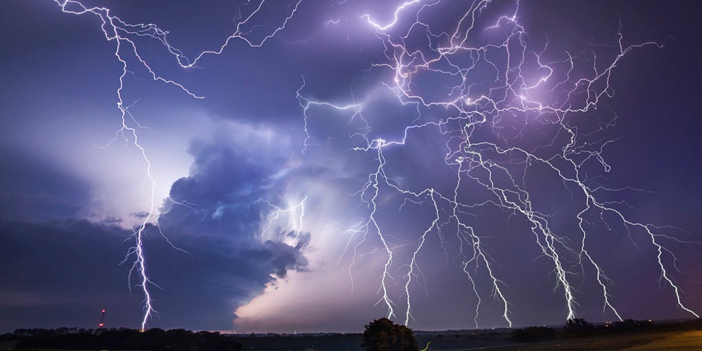 Lightning Fatalities Were Second Lowest On Record In 2023 Safety   Weignart Lightning Bugs 