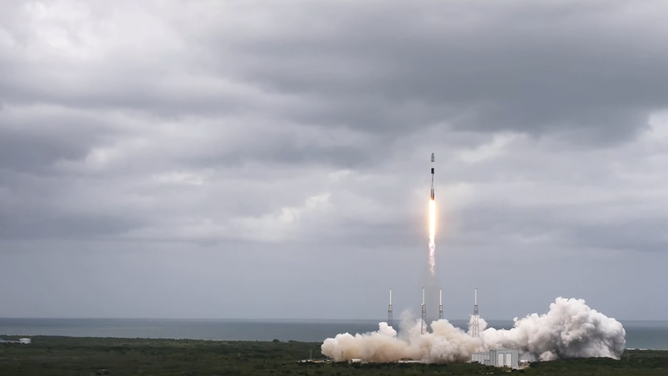 A SpaceX Falcon 9 rocket launches from Cape Canaveral, Florida on April 21 carrying 53 Starlink satellites into low-Earth orbit. (Image: SpaceX)