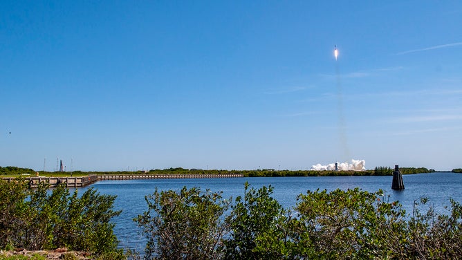A Falcon 9 rocket launches with the Axiom-1 private astronaut mission from Kennedy Space Center, Fla. on April 8, 2022. (Image: Chris Boex/FOX TV Digital)