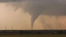 Which US counties are most at risk of tornado damage?