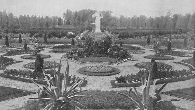 The Missouri Botanical Garden, ca 1897.