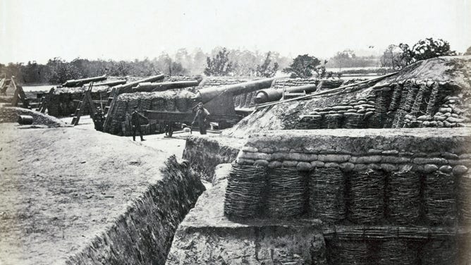 Cannons at a Union army battery in 1862.