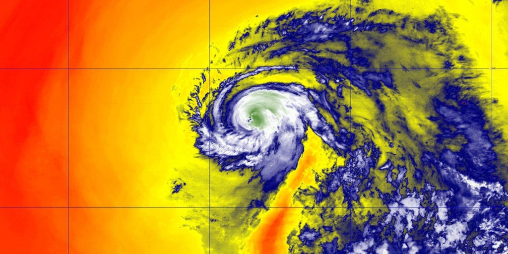 Bonnie slowly weakening after first major hurricane of 2022 in