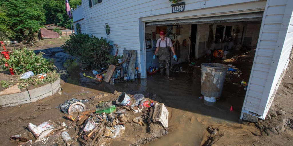'It looks like a war zone' Virginia flood victims survey damaged homes