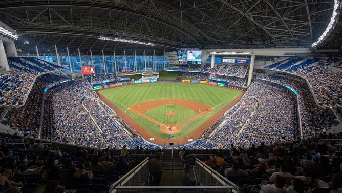 marlins park 2021