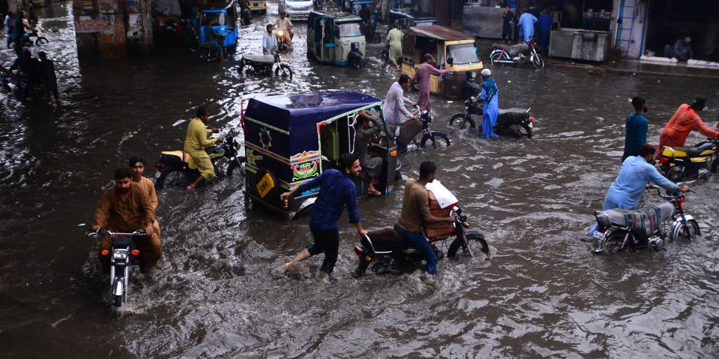 More than 1,000 killed from historic monsoon flooding in Pakistan | Fox ...