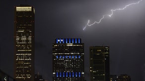 Weekend weather update from FOX Weather: Chicago, Detroit under Saturday severe weather threat